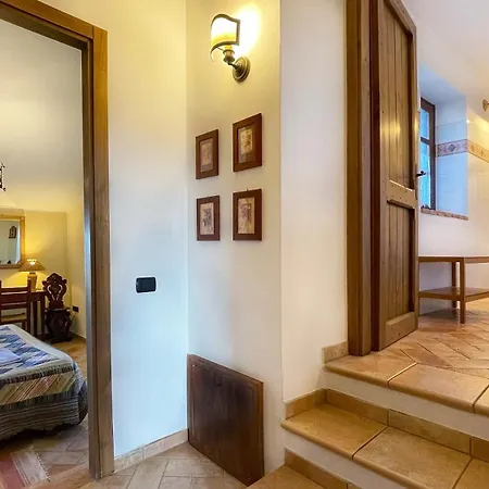 Ampugnano Apartment *